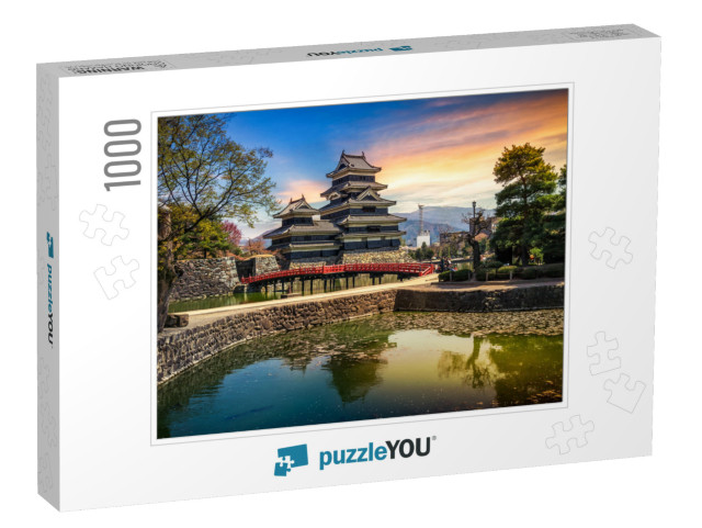 Matsumoto Castle with Reflection on the Lake At Sunrise... Jigsaw Puzzle with 1000 pieces