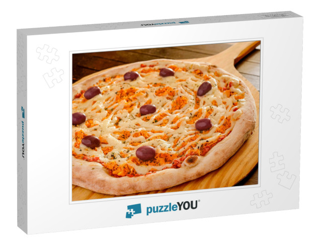 Pizza. Chicken Pizza with Catupiry Cheese & Olives on Woo... Jigsaw Puzzle