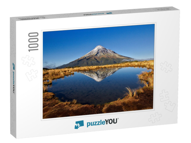 Mt. Taranaki... Jigsaw Puzzle with 1000 pieces