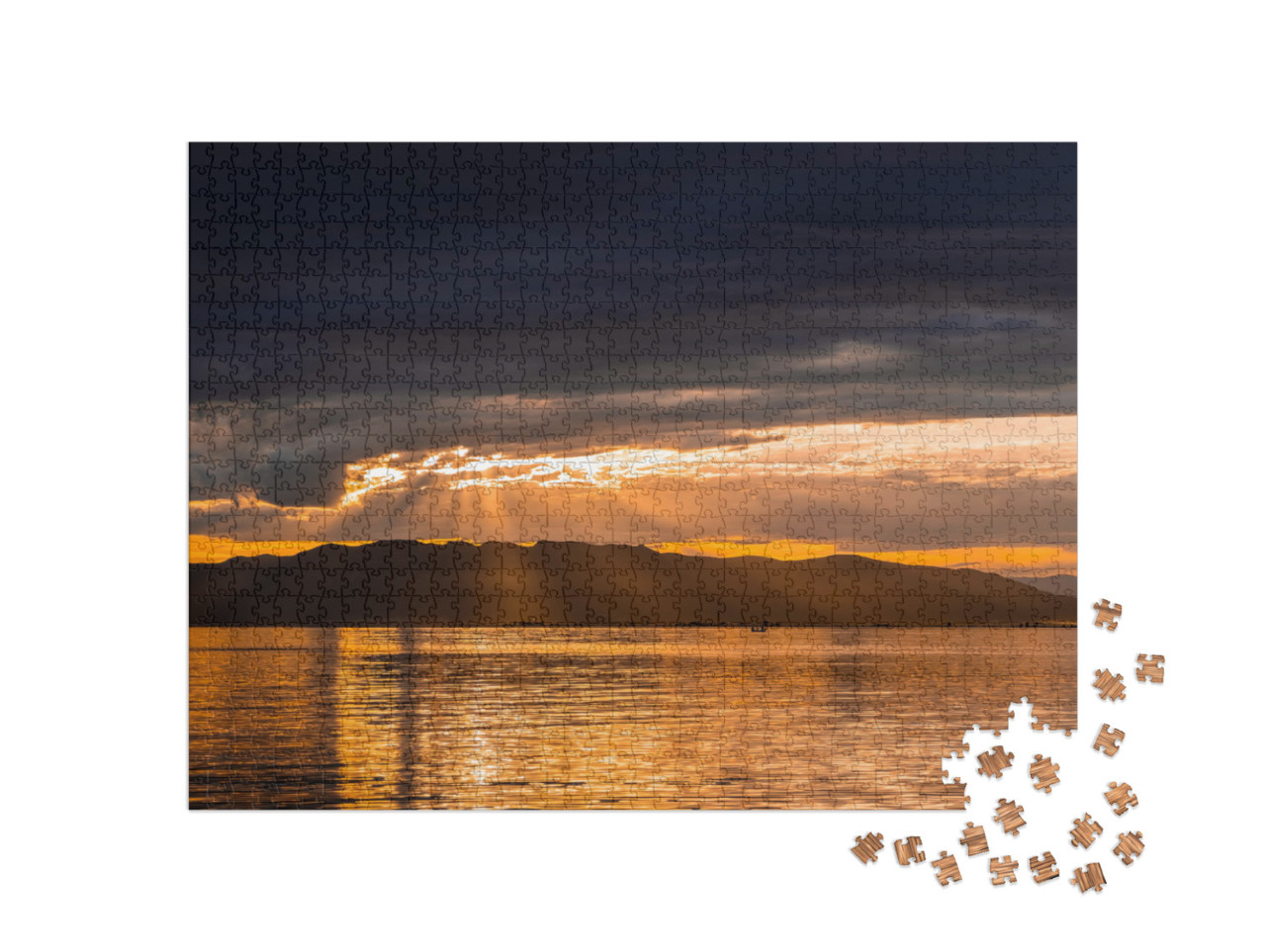 Beautiful Sunset in the Sea with the Light Coming Through... Jigsaw Puzzle with 1000 pieces