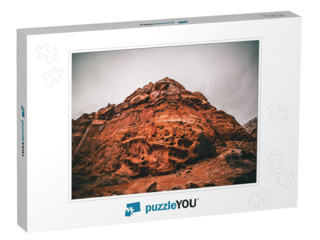 Detailed Cliffside, Capitol Reef National Park... Jigsaw Puzzle