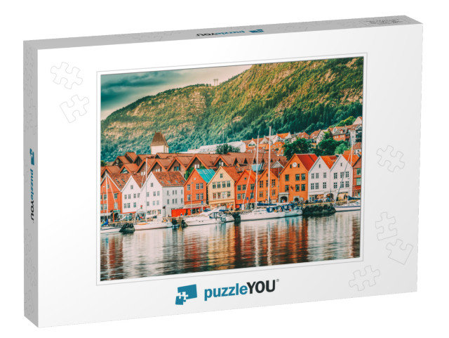 Bergen, Norway. View of Historical Buildings Houses in Br... Jigsaw Puzzle