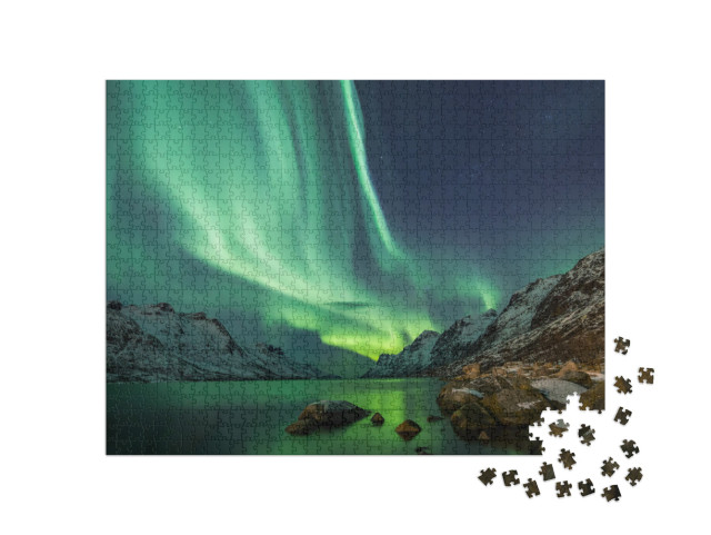 Northern Lights Above Waters Edge... Jigsaw Puzzle with 1000 pieces