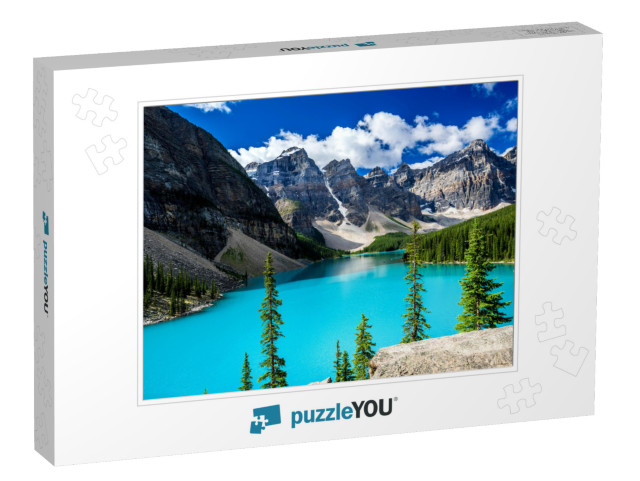 Moraine Lake in Banff National Park, Alberta, Canada... Jigsaw Puzzle