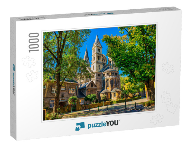 Muenster Church in Roermond... Jigsaw Puzzle with 1000 pieces