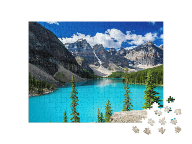 Moraine Lake in Banff National Park, Alberta, Canada... Jigsaw Puzzle with 500 pieces