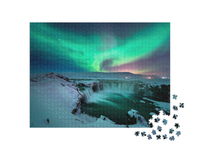 A Stunning Glowing Aurora Shape Like Phoenix Bird Appears... Jigsaw Puzzle with 1000 pieces