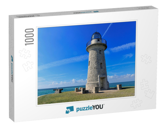 Lighthouse in Biscayne National Park, Florida... Jigsaw Puzzle with 1000 pieces