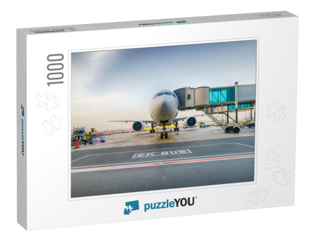 Jet Aircraft Docked in Dubai International Airport... Jigsaw Puzzle with 1000 pieces