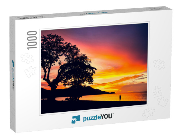 Pura Vida. Sunset in Coco Beach, Guanacaste, Costa Rica... Jigsaw Puzzle with 1000 pieces