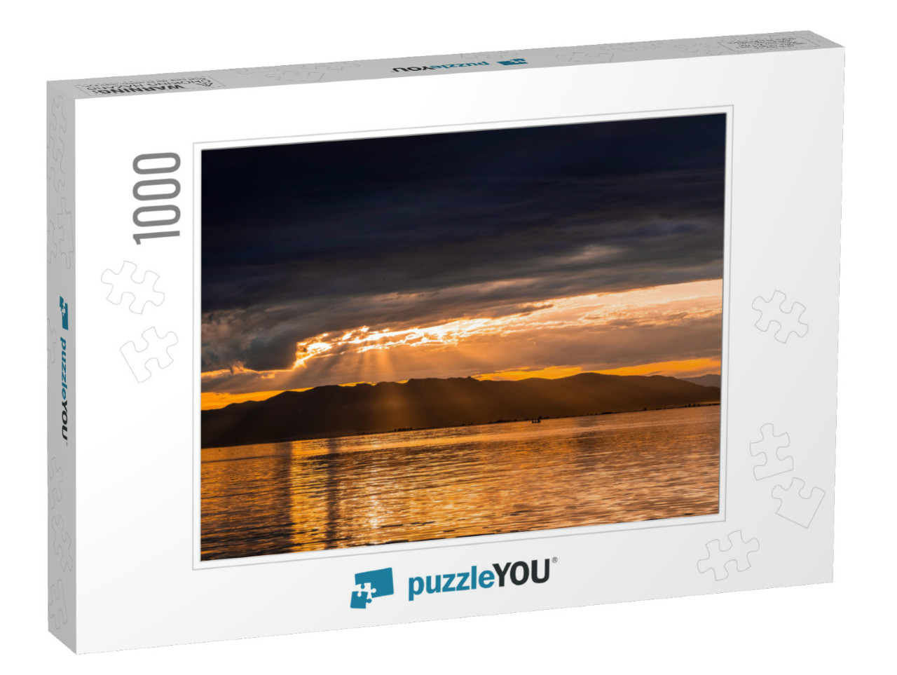 Beautiful Sunset in the Sea with the Light Coming Through... Jigsaw Puzzle with 1000 pieces