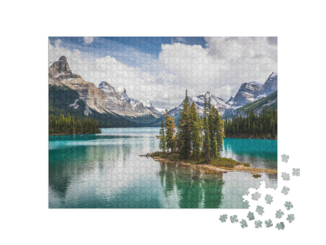 The Famous Spirit Island of Maligne Lake in Jasper Nation... Jigsaw Puzzle with 1000 pieces