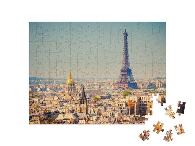 View on Eiffel Tower, Paris, France... Jigsaw Puzzle with 200 pieces