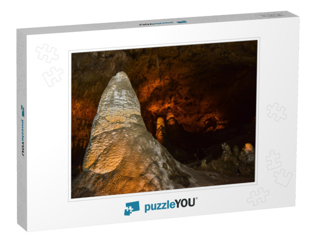 Calcite Inlets, Stalactites & Stalagmites in Large Underg... Jigsaw Puzzle