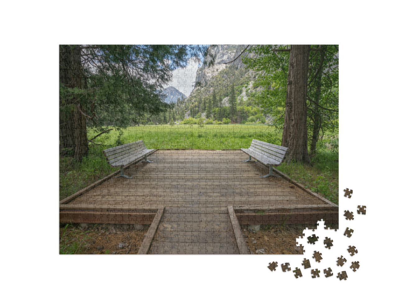 Zumwalt Meadow in Kings Canyon National Park in the USA... Jigsaw Puzzle with 1000 pieces