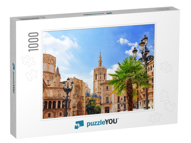 Square of Saint Mary's & Valencia Cathedral Temple in Old... Jigsaw Puzzle with 1000 pieces