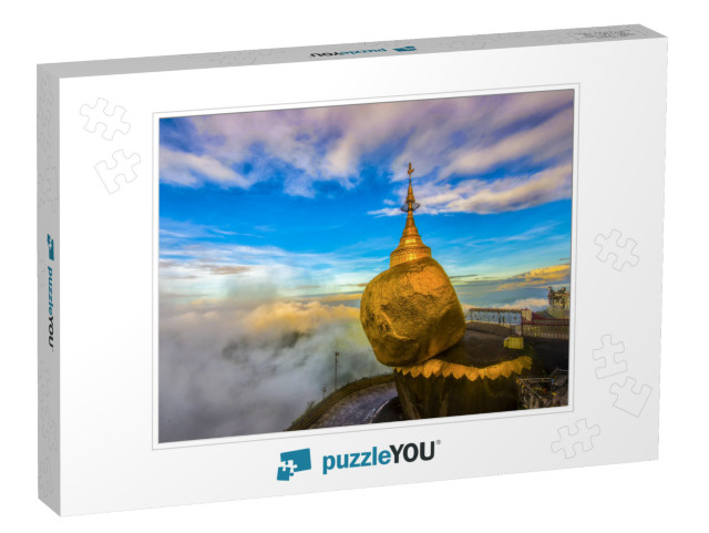 Kyaikhtiyo Pagoda, Golden Rock, Myanmar... Jigsaw Puzzle